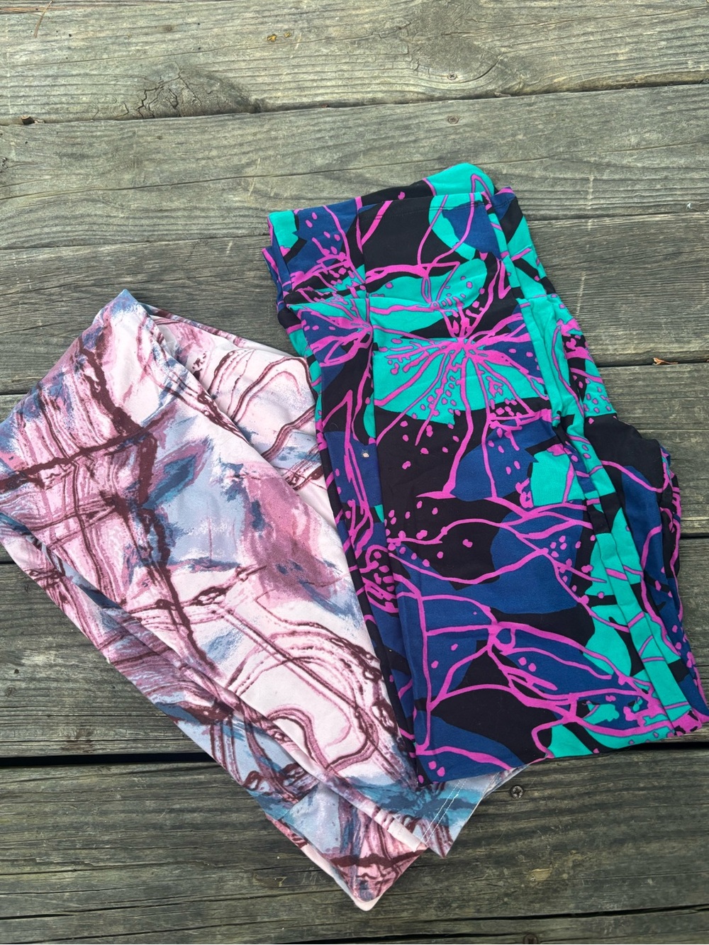 Bundle of 2 Pairs of LuLaRoe TC Leggings Excellent Condition